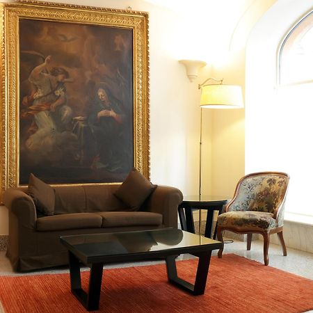 Hotel Albergo Santa Chiara Roma Esterno foto