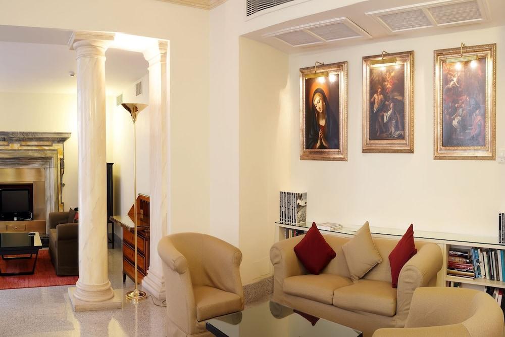 Hotel Albergo Santa Chiara Roma Esterno foto