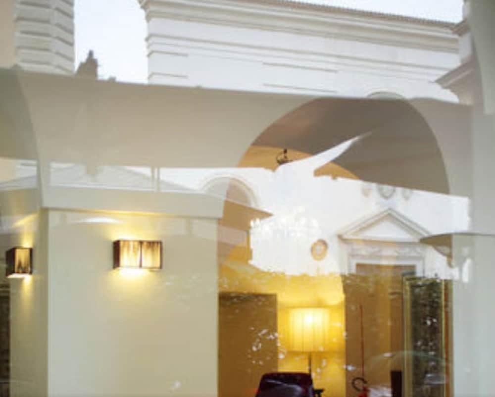Hotel Albergo Santa Chiara Roma Esterno foto