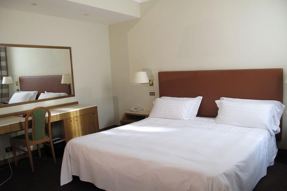 Hotel Albergo Santa Chiara Roma Esterno foto