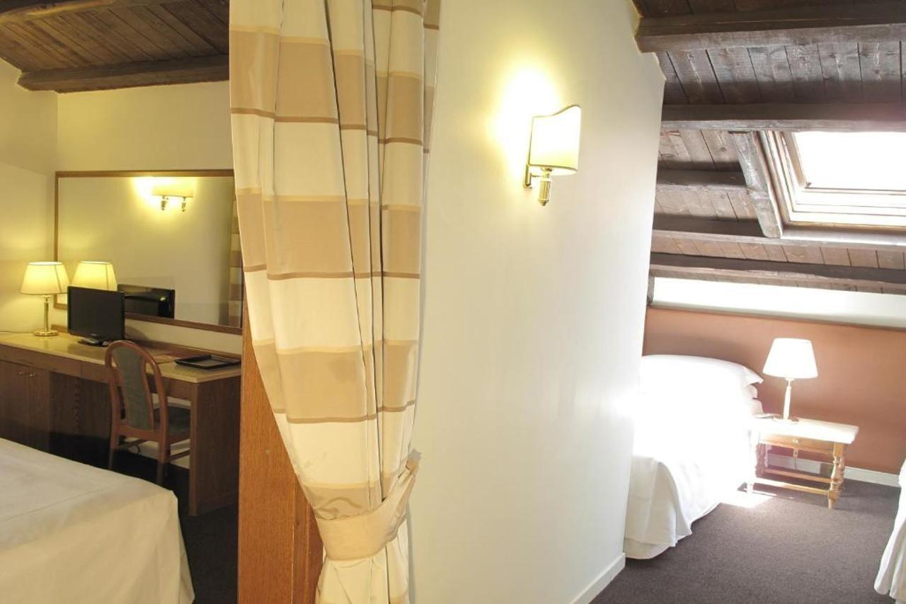 Hotel Albergo Santa Chiara Roma Esterno foto