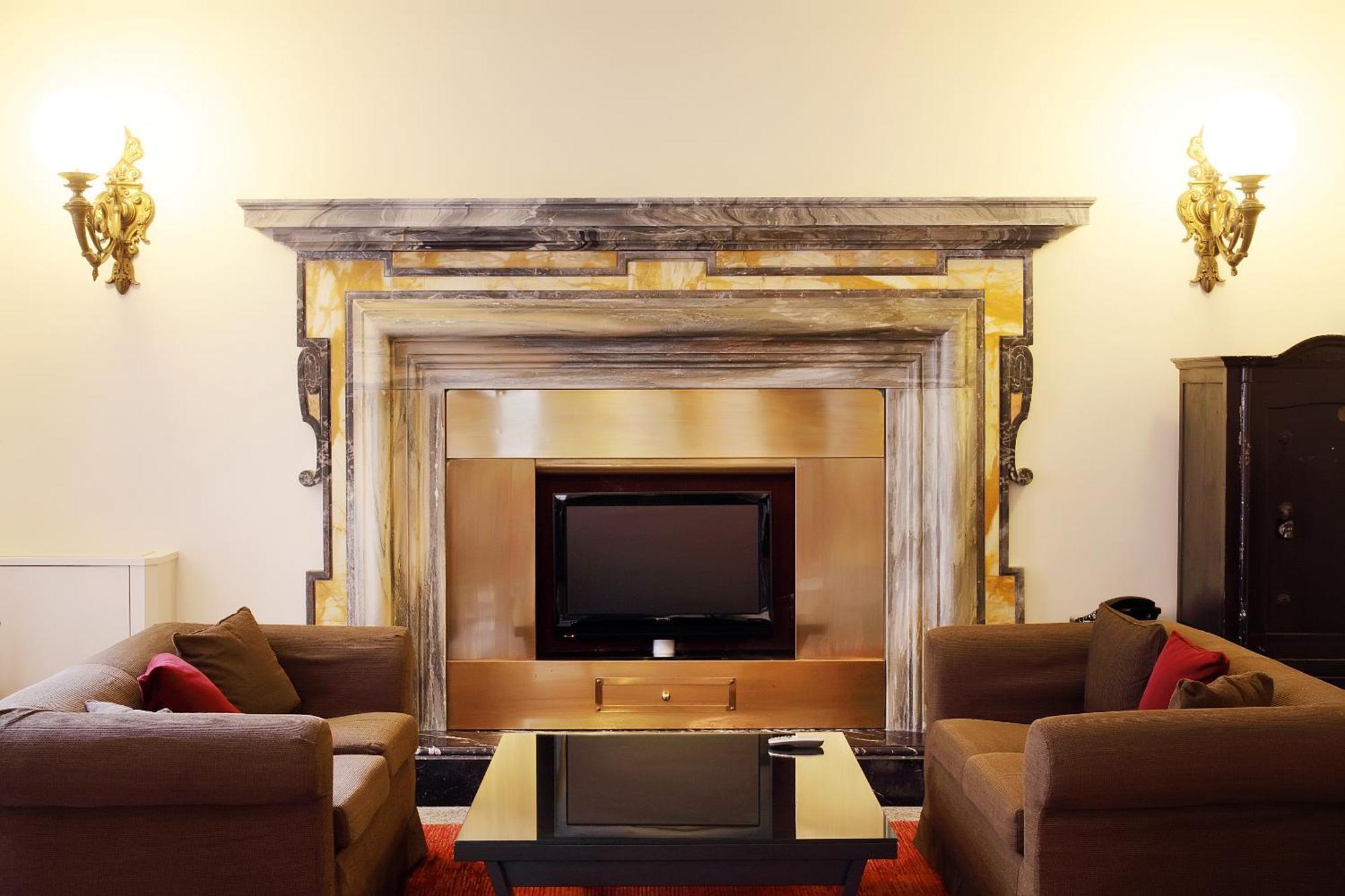 Hotel Albergo Santa Chiara Roma Esterno foto