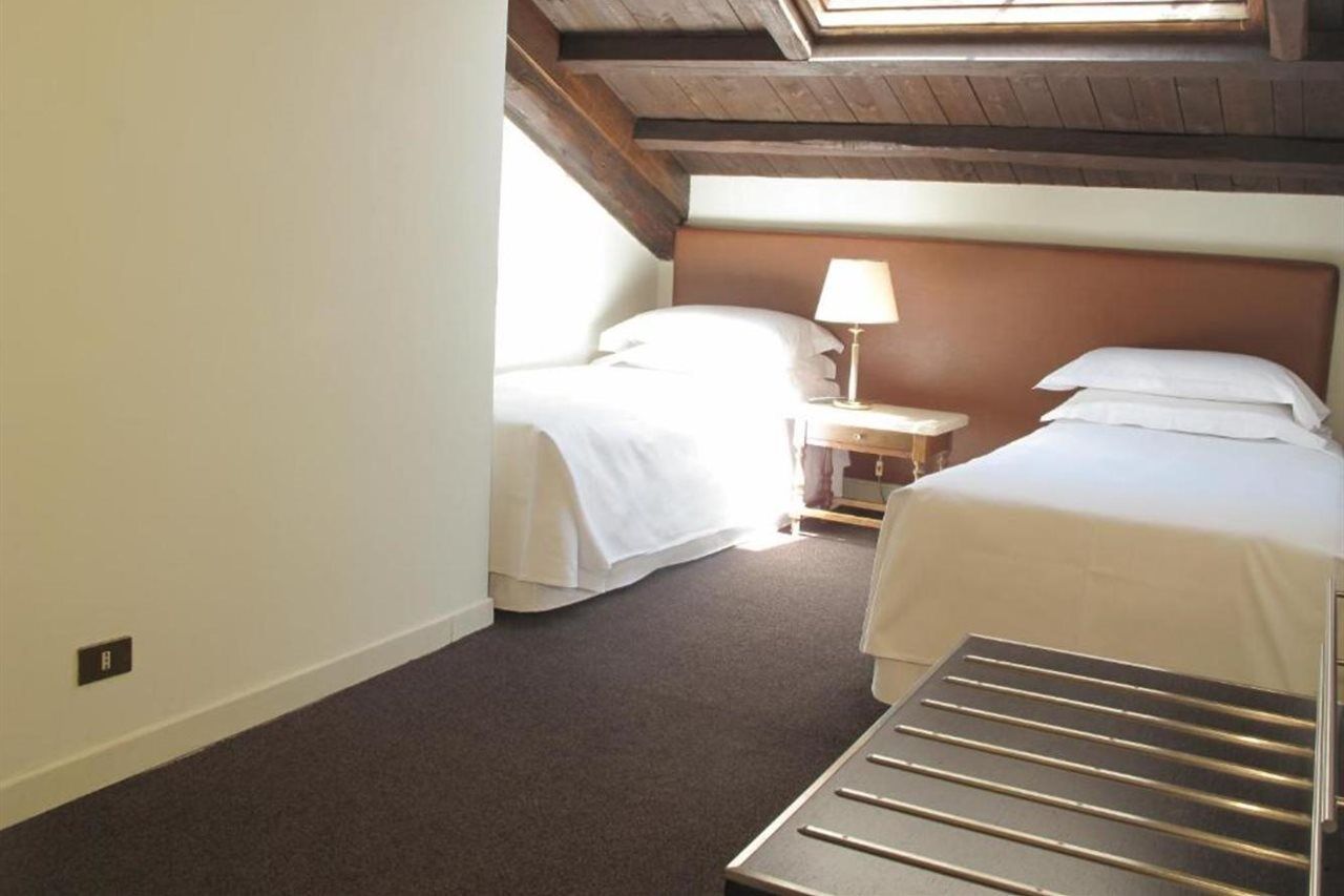 Hotel Albergo Santa Chiara Roma Esterno foto